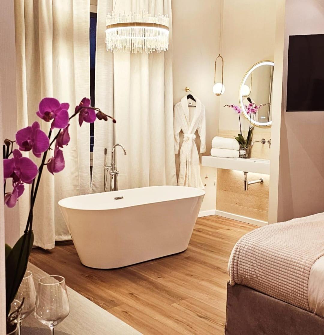 Stoa Rome Boutique Suites Exterior photo